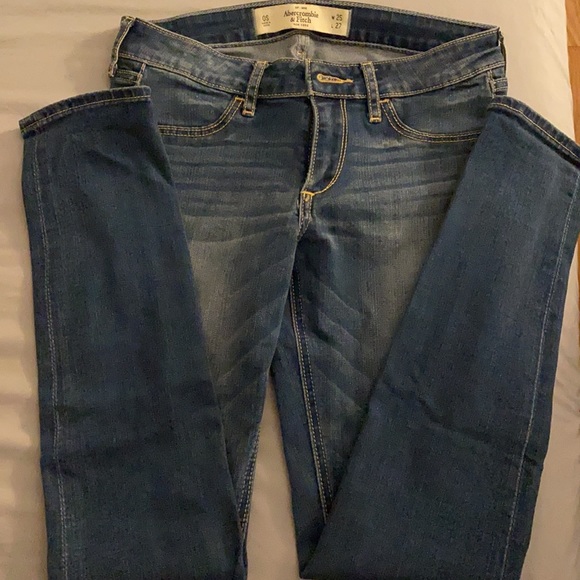 Abercrombie and Fitch Jean Jeggings - Picture 3 of 7